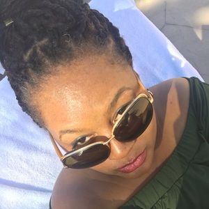 Meet your Posher, Shannon